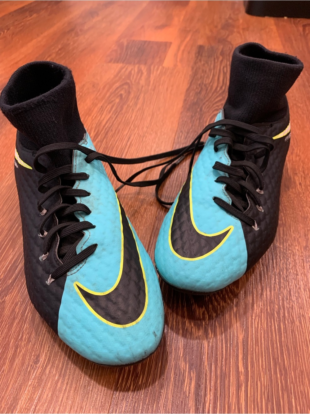 Women Nike Skin Hypervenom Phatal 3 Soccer Cleat Size 8.5 Teal Black High Collar